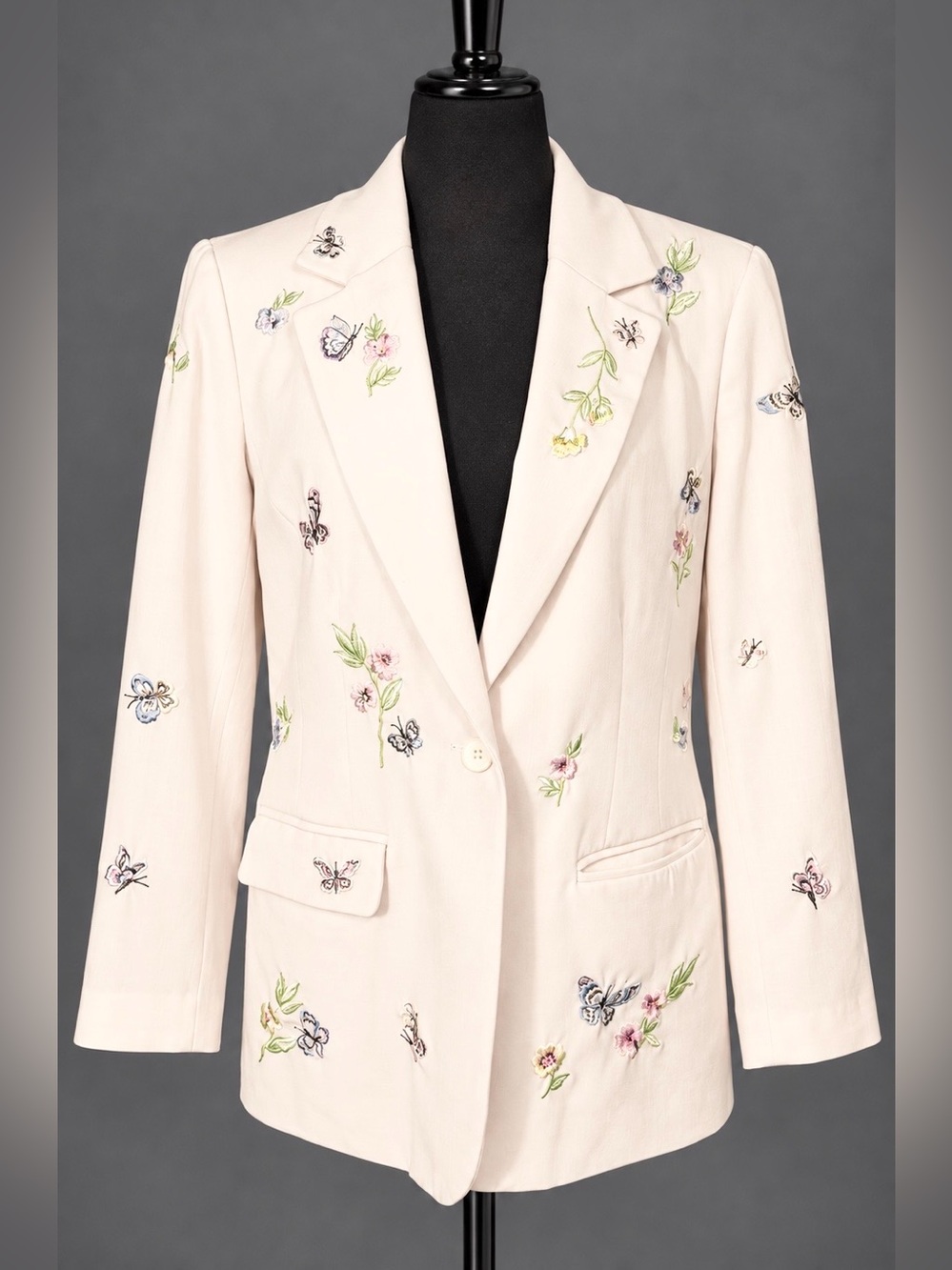 Vintage white blazer with pastel embroidered flowers and butterflies pattern, 10